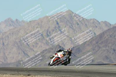 media/Dec-01-2025-Moto Forza (Mon) [[2daa91e15f]]/1-Advanced Group/Session 4 Turn 9/